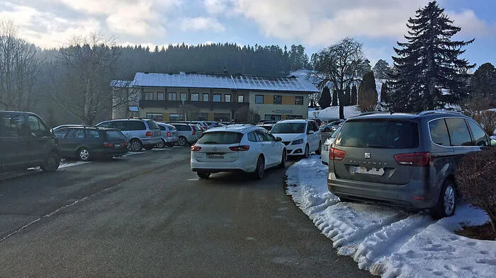 Viele kamen zur Verhandlung beim Gasthaus Brenner in Schönweg