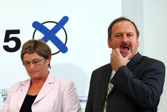 Auch unter Kanzler Schüssel wuchsen die Kabinette, unter Vizekanzler Gorbach und Sozialministerin Haubner am stärksten