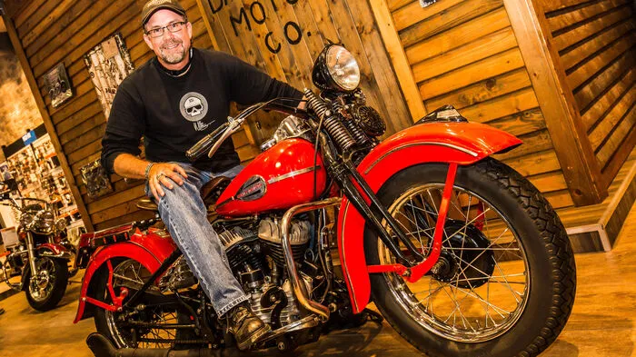 Bill Davidson, der Urenkel von Harley Davidson Mitbegründer Arthur Davidson, besucht die European Bike Week am Faaker See. Am Donnerstag nutzte er die Zeit für eine Runde um Kärntens Seen - und für einen Besuch im Harley Davidson Motodrom in Klagenfurt.