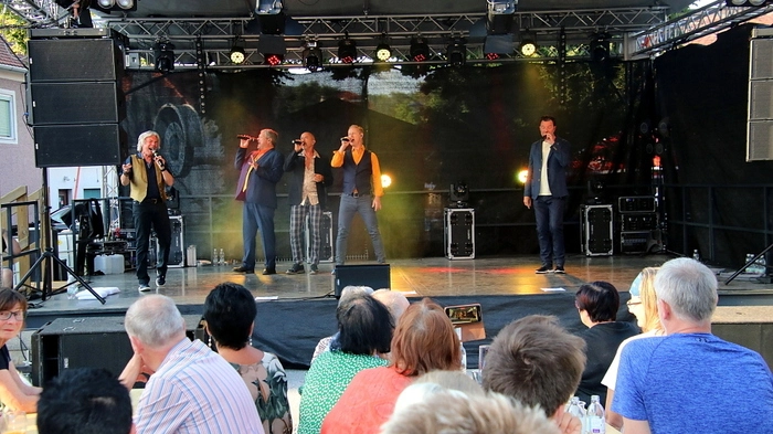 Die „Flying Pickets“, stimmgewaltig wie keine zweite A-Capella-Gruppe, begeisterten das Publikum mit beeindruckenden Rhytmen und Grooves ohne Zuhilfenahme von Instrumenten.