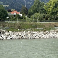 Fertig gebaut, aber noch menschenleer: die Sonnenlounge in Lienz