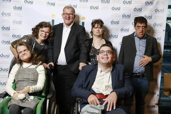  „Durch
Sport, Kultur und soziales Miteinander wollen wir Strukturen schaffen, um Begegnungen auf Augenhöhe zu ermöglichen“, beschreibt Obmann Stefan Puntigam das Motiv für die Vereinsgründung