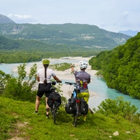 Ragogna und der Tagliamento-Fluss