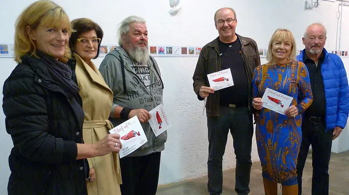 Marianne Müller-Triebl, Christine Siegel, Ely Magos, Peter Siegel und die Familie Stumpf eröffneten den neuen Agora-Standort