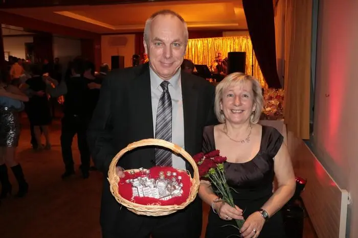 Organisator und Vizebürgermeister Hans Rudolf Rath begrüßte die Besucher beim Eingang zum Gasthaus Kraxner.