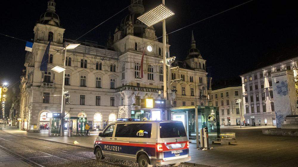 Polizeistreife in der Grazer Innenstadt