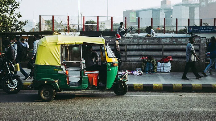 In Indien mit einem Tuk Tuk fahren? Das ist Pflicht - und zwar am besten in einer Metropole wie Ahmedabad, die die fünftgrößte Stadt des Landes ist. Die ganze Reportage lesen Sie hier. 