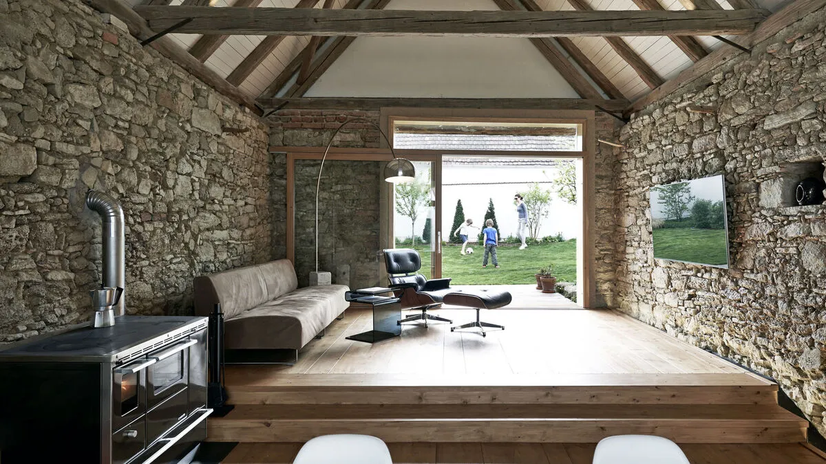 Sensibel restauriert: der Stadl, das neue Wohnzimmer