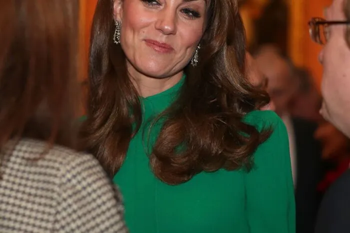 Auch einige Mitglieder der royalen Familie waren zugegen. Einer der Royals freilich fehlte: Skandalprinz Andrew. 