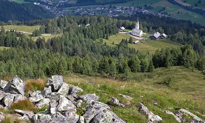 Blick auf den Wallfahrtsort „Marterle“