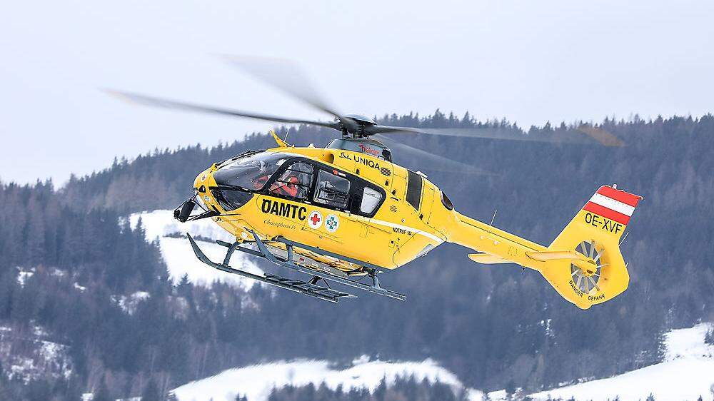 Der Schwerverletzte wurde mit dem Rettungshubschrauber ins LKH Graz geflogen