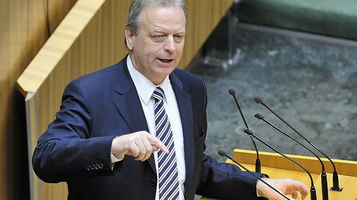 Wilhelm Haberzettl: Anzeige wegen des Verdachts der Untreue
