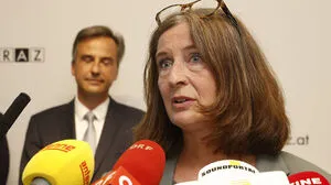 Bürgermeisterin Kahr (KPÖ) ist bei Festlegung des Wahltags in Graz am Zug, ihr Vorgänger Siegfried Nagl (ÖVP) war der Meister im Pokern