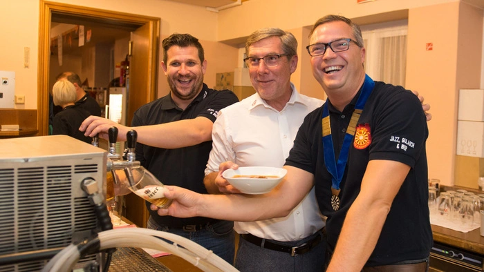 Am Wochenende lud der „Round Table 47 Völkermarkt“ unter dem diesjährigen Präsidenten Markus Karner zu „Jazz, Gulasch und Bier“ in die Neue Burg in Völkermarkt ein.