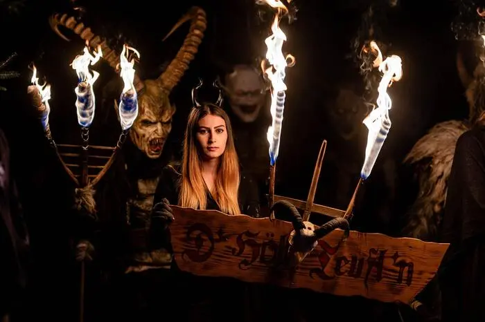 Die Stimmung war gut - bei den Krampussen und beim Publikum