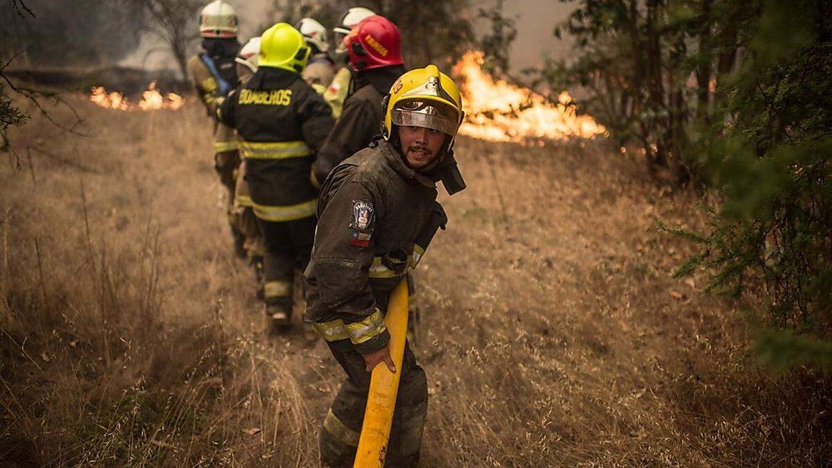 Schwerste Brände seit Jahrzehnten wüten im Süden des Landes