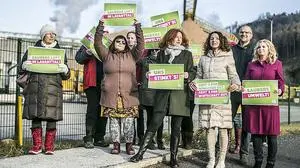 Demonstration vor der Firma Mondi