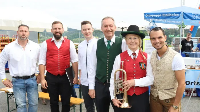 Ein buntes Programm mit vielen Attraktionen präsentierten die Marktgemeinde Stallhofen und ihre Vereinen und Gewerbetreibenden beim ersten Marktfestival im Bereich des Freizeitzentrums Stallhofen.