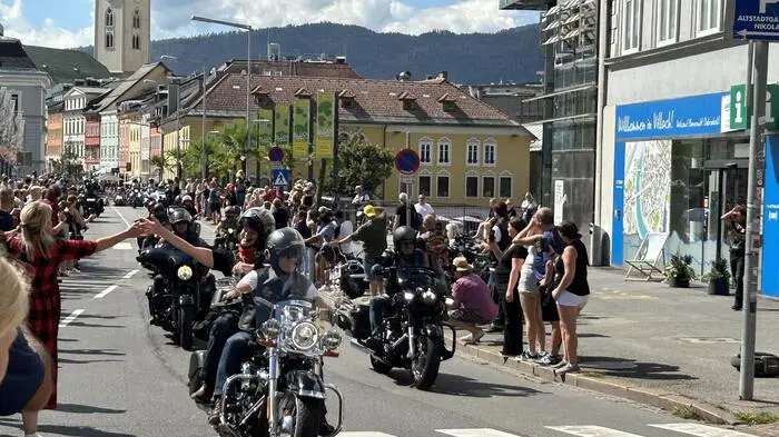 Die Parade am Samstag stellt den Höhepunkt der Veranstaltungswoche dar