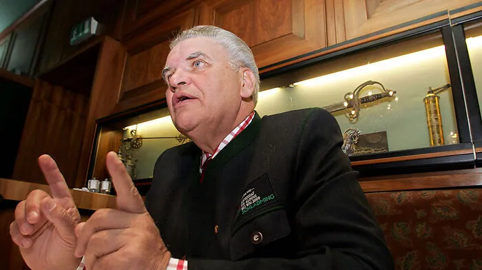 Hermann Kröll war 30 Jahre lang Bürgermeister von Schladming. Er hat die Stadt am Fuße der Planai zur WM-Stadt gemacht und auch schon einmal die Weltwinterspiele der Special Olympics nach Schladming und Salzburg geholt.