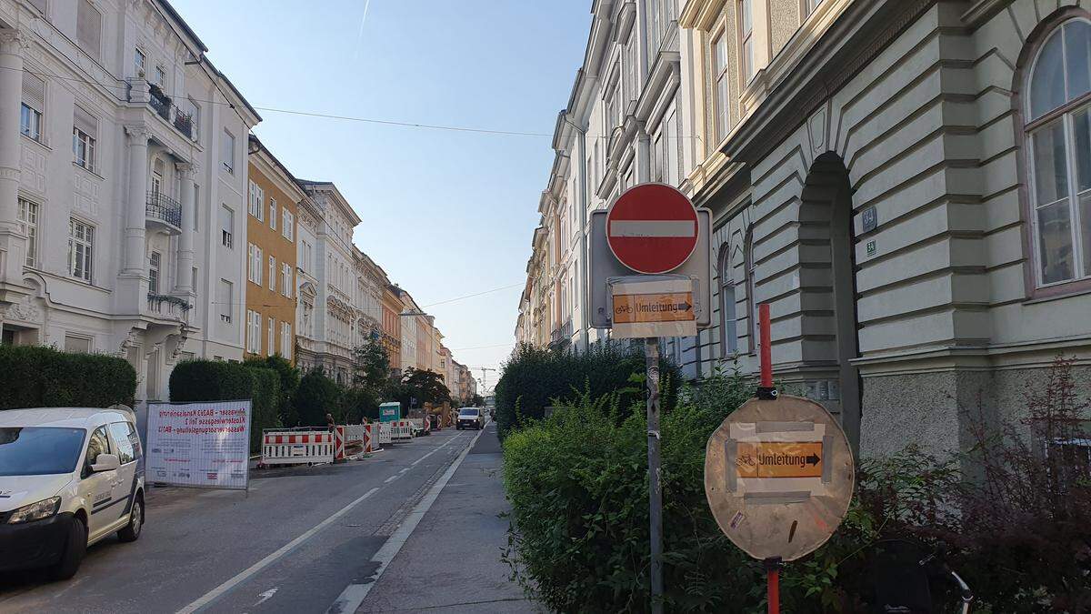 Umleitung für Radfahrer: Der Radweg in der Klosterwiesgasse stadtauswärts ist derzeit unterbrochen