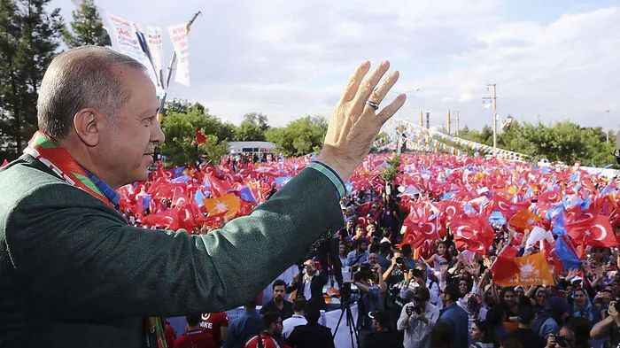 Kann Präsident Recep Tayyip Erdogan die überraschend vorgezogenen Neuwahlen für sich entscheiden?