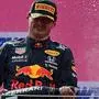 Max Verstappen am Siegerpodest