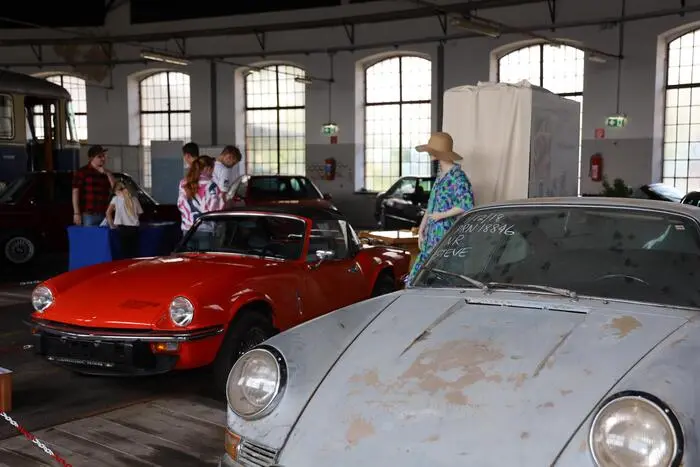 Klicken Sie sich durch weitere Fotos des Oldtimertreffens in Johnsdorf-Brunn!
