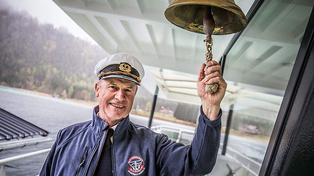Seit über 40 Jahren steuert Jakob Kircher, Kapitän der „Alpenperle“, Schiffe über den Weißensee