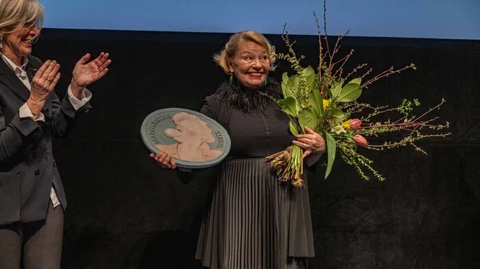 Großer Diagonale-Schauspielpreis für die großartige Margarethe Tiesel, die ihre Freude mit Tränen ausdrückte.