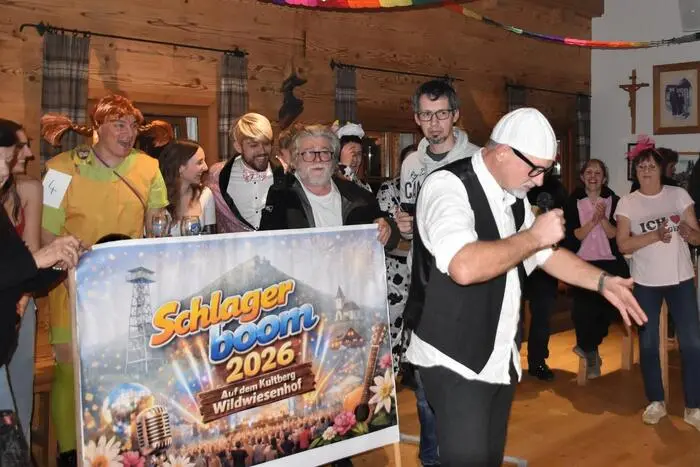 Knapp dahinter folgte der „Schlagerboom“, bei dem Florian Silbereisen gemeinsam mit seinen Stargästen DJ Ötzi und Melissa Naschenweng für eine ausgelassene und unvergessliche Stimmung sorgte. 