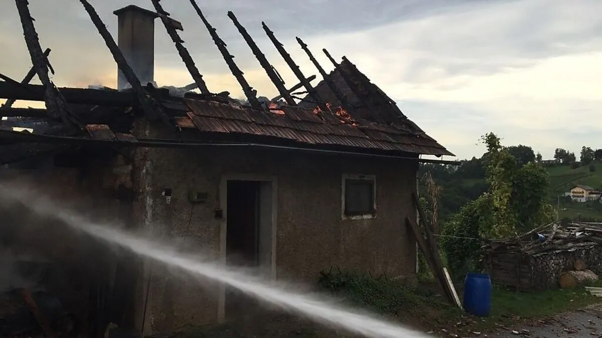 Der Stall wurde schwer beschädigt