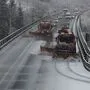Die Schneepflüge der Autobahnmeisterei mussten am Freitag ausrücken