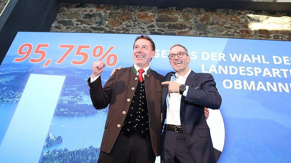 Erwin Angerer (links) und Herbert Kickl freuten sich über das Ergebnis