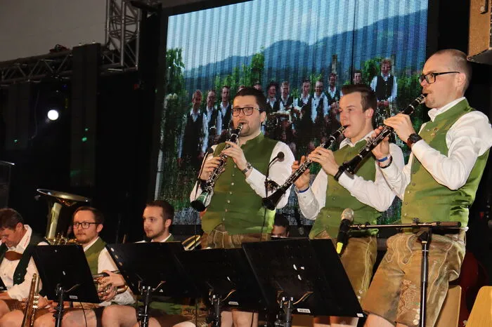 Neben den Pagger Buam sorgten die Edlseer, der Sulmtal Express, die Schilcherland Böhmische (Foto) und die Hafendorfer für einen perfekten musikalisch Mix.