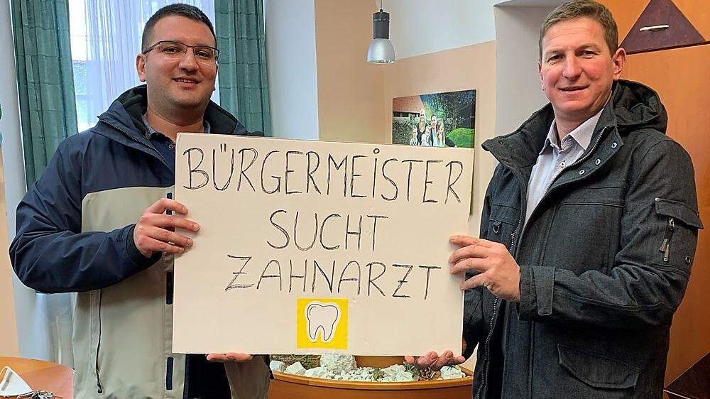 Mit diesem Aufruf in sozialen Netzwerken fand Bürgermeister Andreas Kühberger mit Mohamed Alassadi (l.) einen Zahnarzt für Mautern