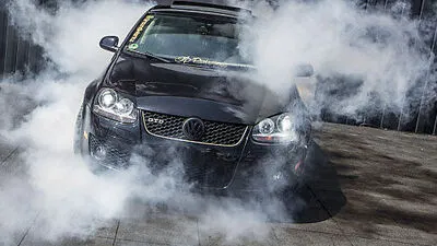 Quietschende Reifen beim GTI-Treffen in Reifnitz im Mai 2017