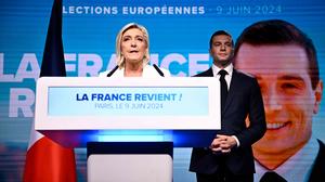 Marine Le Pen (L) und ihr politischer Ziehsohn Jordan Bardella 