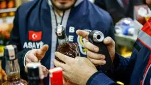 Alkohol | In Istanbul wurden zehntausende Flaschen mit illegalem Alkohol beschlagnahmt