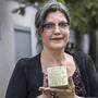 Daniela Grabe, Obfrau des Vereins "Gedenkkultur in Graz", holte die Stolpersteine in die Stadt