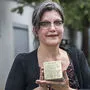 Daniela Grabe, Obfrau des Vereins "Gedenkkultur in Graz", holte die Stolpersteine in die Stadt