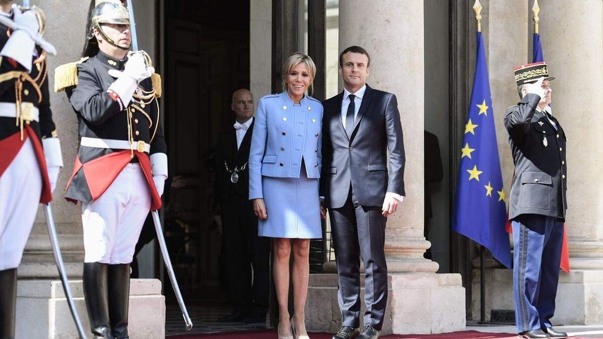 Macron mit seiner Ehefrau Brigitte