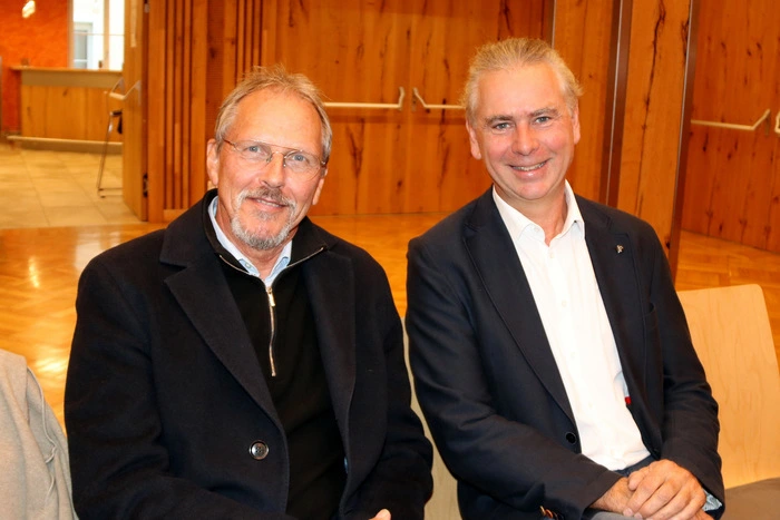 Zahlreiche Ehrengäste besuchten das Konzert.