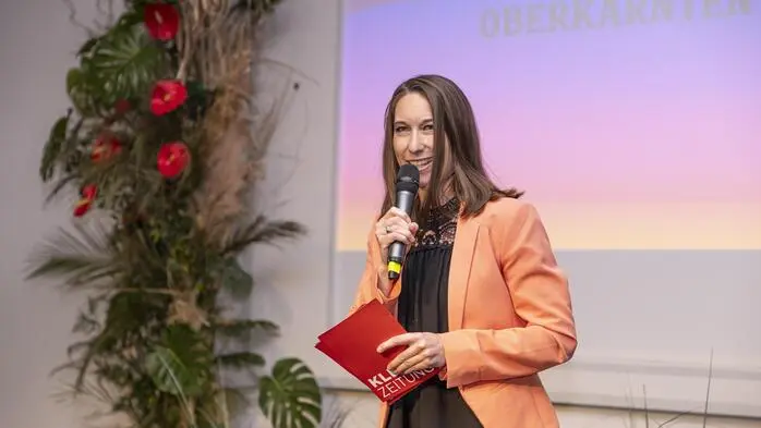 Rotheneder, die auch schon „Kleine“-Events moderierte, veröffentlichte ihr erstes Buch