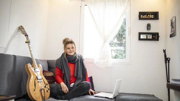 Maria Kravanja hat es sich in ihrem Heim gemütlich gemacht.