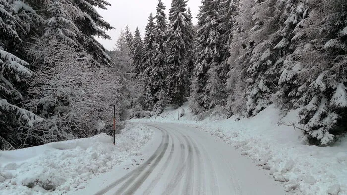 Mit Sommerreifen geht in manchen Teilen der Region nichts mehr.
