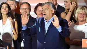 Ungarns Premier Viktor Orbán nach Bekanntgabe der Ergebnisse bei der EU-Wahl