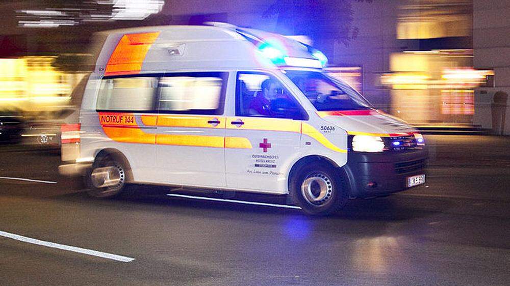 Sujetbild: Pinzgauer bedrohte Lenker eines Rettungsautos mit Pistole