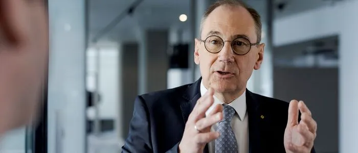 Martin Schaller zum Bürokratieabbau: „Obwohl sich auf dem Papier einiges tut, scheint für jede Erleichterung eine neue Regulierung in einem anderen Bereich hinzuzukommen“