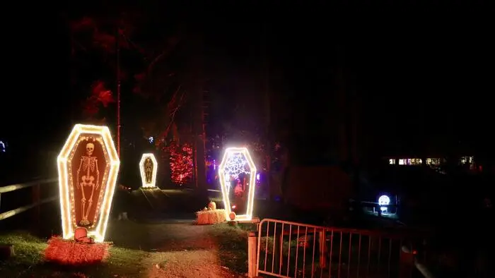 Beim Gruselglanz auf der Mariazeller Bürgeralpe verwandelte sich das Holzknechtland in eine Halloweenlandschaft